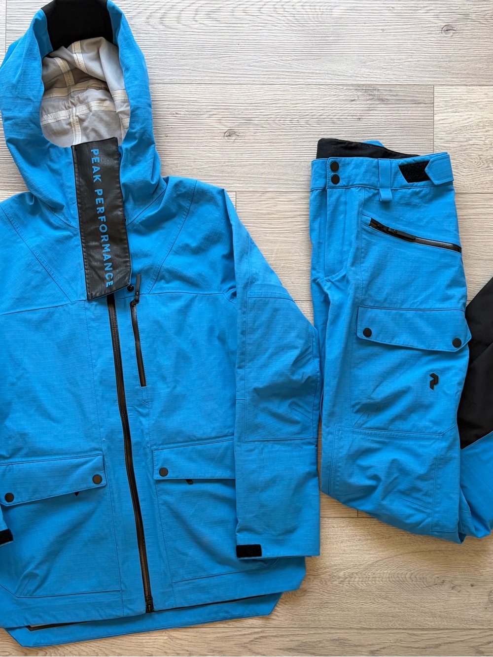 Peak Performance Blue Ski Jacket with Hood and Ski Pants Snowsuit Small